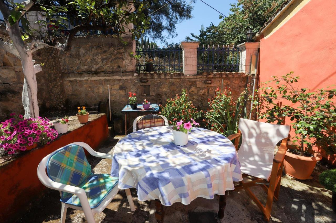 Alexis & Loula Village House Arkadades Bagian luar foto