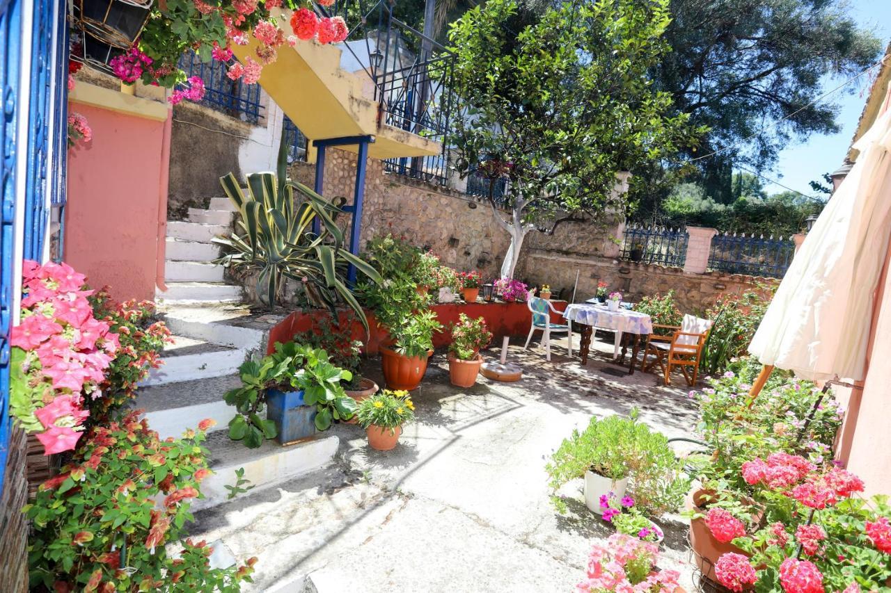 Alexis & Loula Village House Arkadades Bagian luar foto