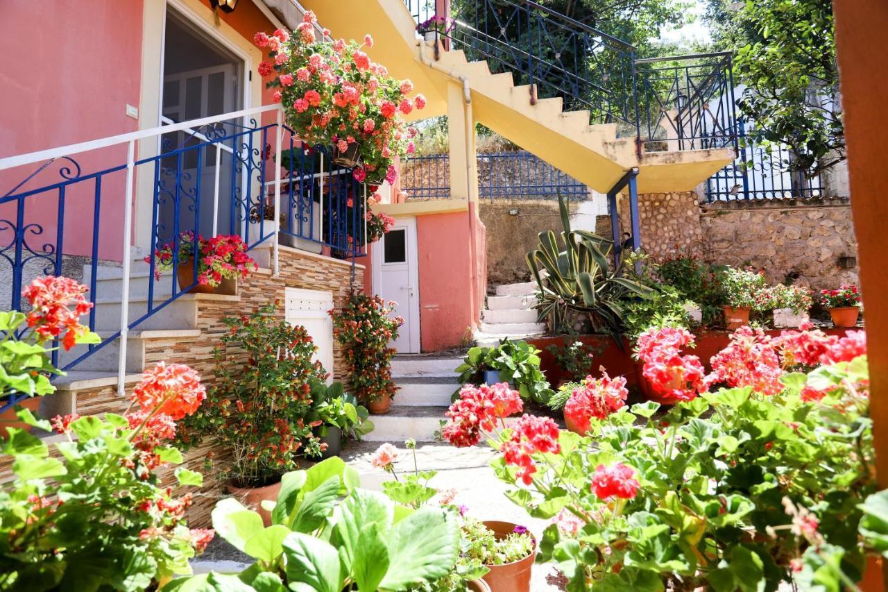 Alexis & Loula Village House Arkadades Bagian luar foto
