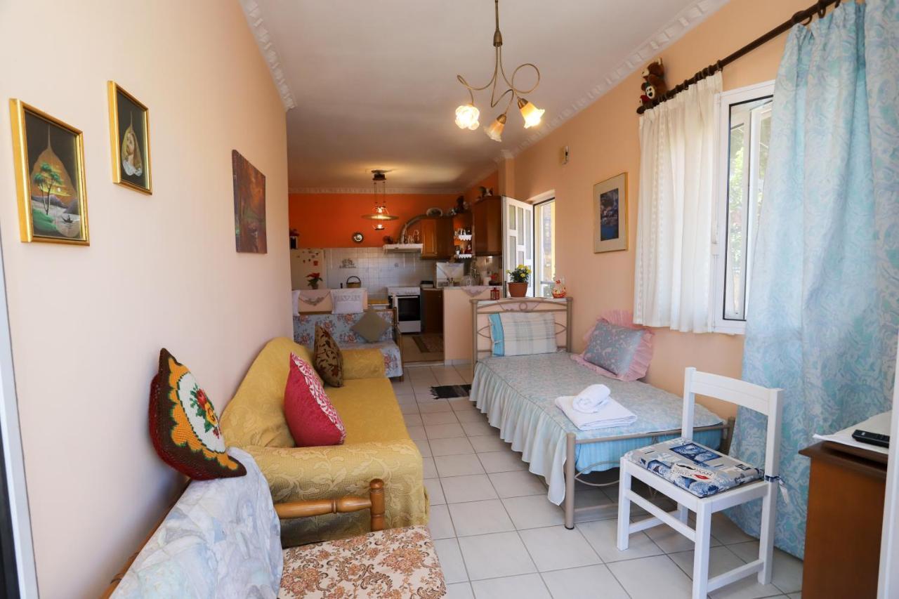 Alexis & Loula Village House Arkadades Bagian luar foto
