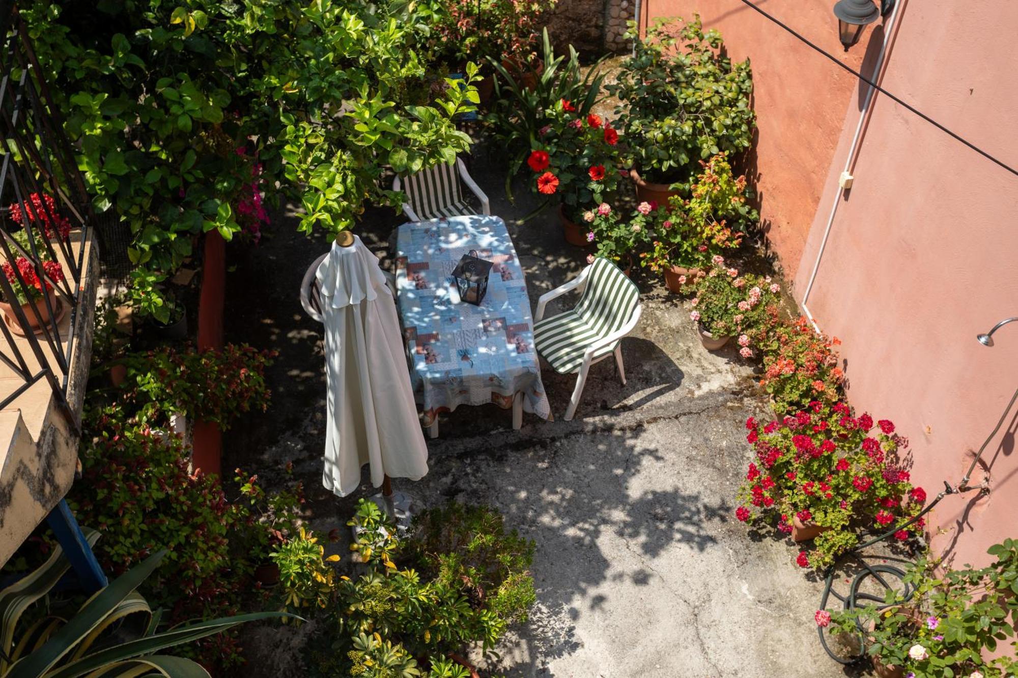 Alexis & Loula Village House Arkadades Bagian luar foto